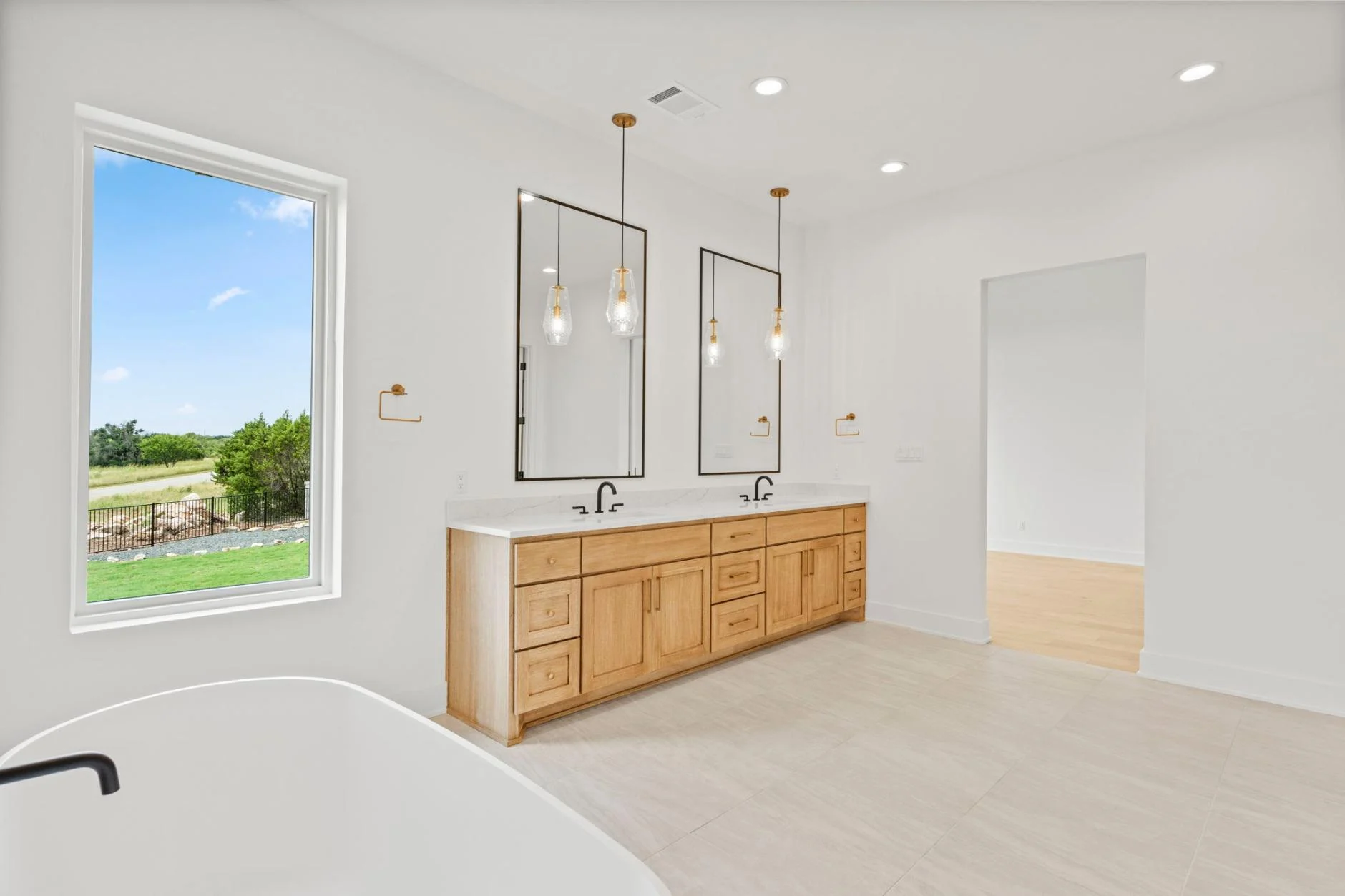 Meadow Beauty C custom home by Modern Homestead in Horseshoe Bay, Texas — photo 58