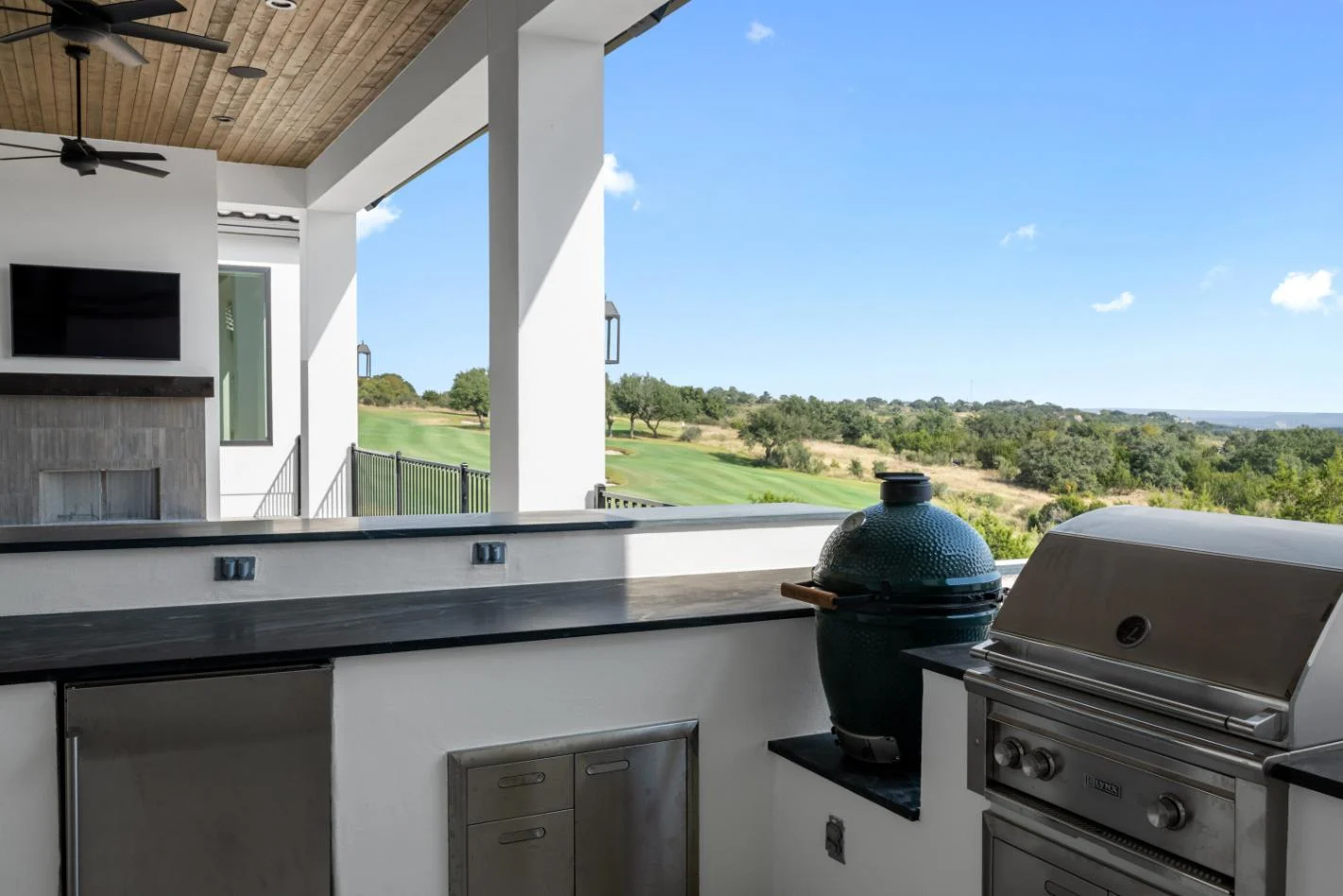 Passion Flower B custom home by Modern Homestead in Horseshoe Bay, Texas — photo 25